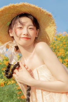 男朋友打女朋友光QQ的